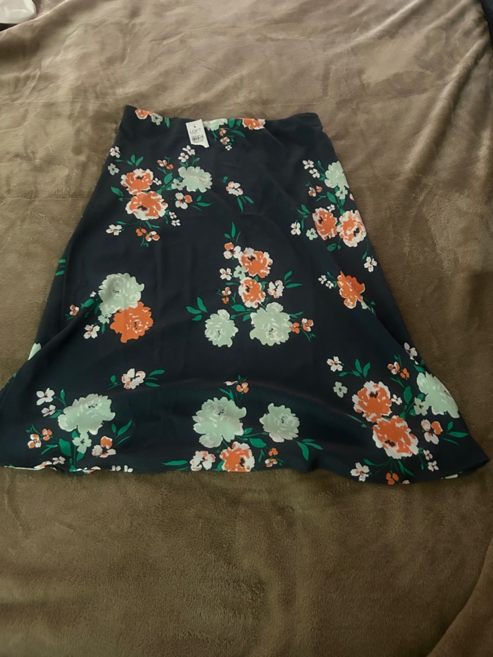 Women loft skirt size medium